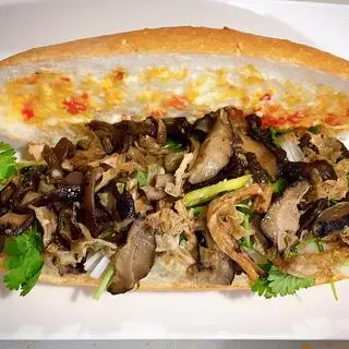 Hình ảnh Bánh mì pate chả nấm lộc nhung chay