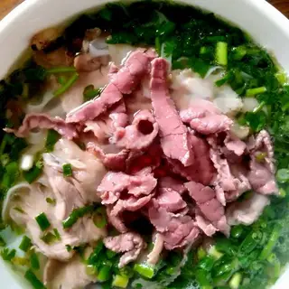 Hình ảnh Phở bò tái