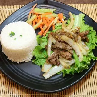 Hình ảnh Cơm bò xào hành tây