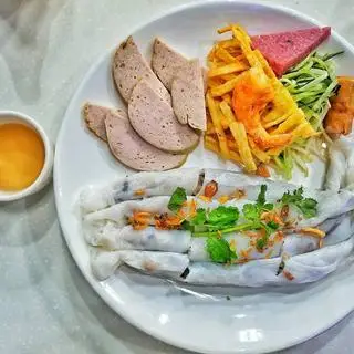 Hình ảnh Bánh cuốn đầy đủ
