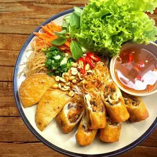 Hình ảnh Bún chả giò chay - vermicelli with vegetarian spring rolls