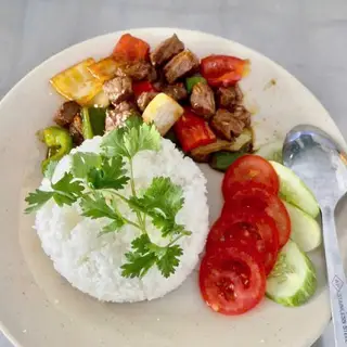 Hình ảnh Cơm chiên bò lúc lắc
