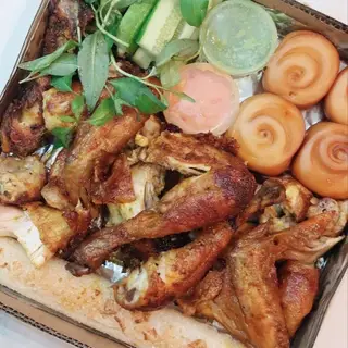 Hình ảnh Combo gà nướng - 1 cơm lam nướng - 4 bánh bao
