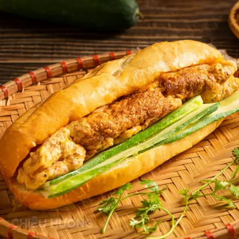 Hình ảnh Bánh Mì Sài Gòn - Dương Khuê
