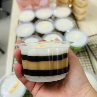 Hình ảnh Rau câu hủ 3 lớp