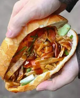 Hình ảnh Bánh mì phá lấu