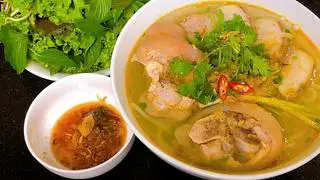 Hình ảnh Bún bò giò heo
