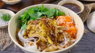 Hình ảnh Phở gà trộn thường