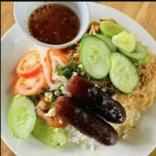 Hình ảnh Cơm tấm lạp xưởng