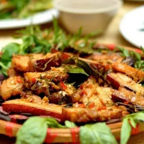 Hình ảnh Heo Rừng Lai Nhà Nuôi - Tô Hiến Thành