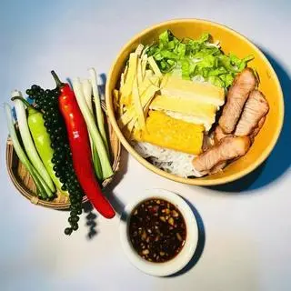 Hình ảnh Bún nước tương - thịt khìa