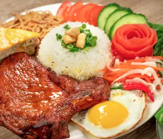 Hình ảnh Cơm tấm sườn bì chả 