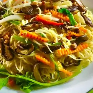 Hình ảnh Mì xào rau nấm