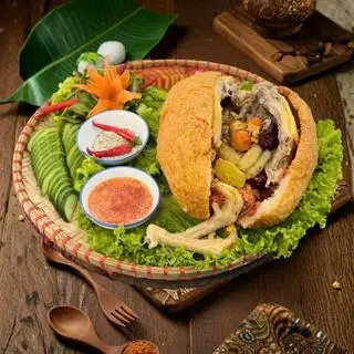 Hình ảnh Gà bó xôi ủ sâm Gia Lai