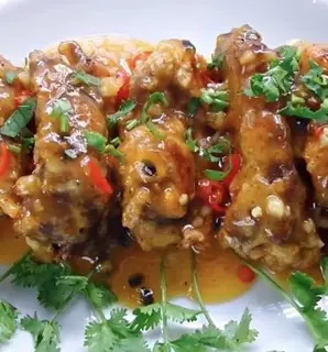 Hình ảnh Cơm sườn cọng sốt chanh dây