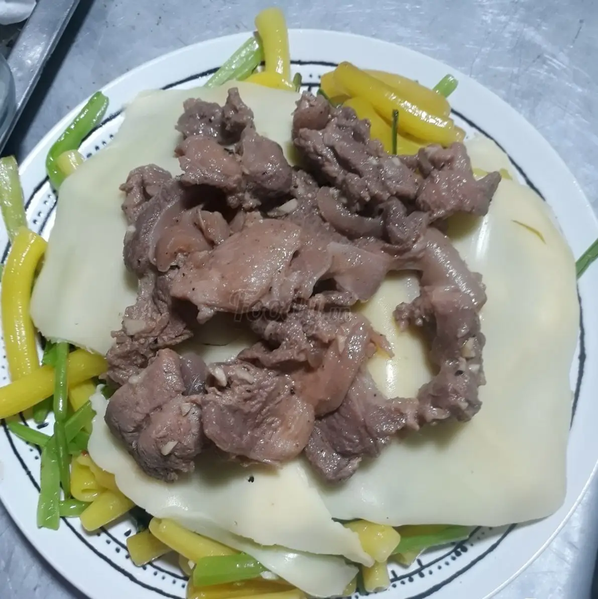 Hình ảnh Nui xào gà - Phô mai