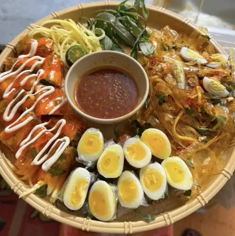 Hình ảnh Bánh Tráng Lòng Đào Tép Mỡ - Đồ Ăn Vặt - Huỳnh Tấn Phát