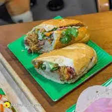 Hình ảnh Bánh mỳ giò lụa