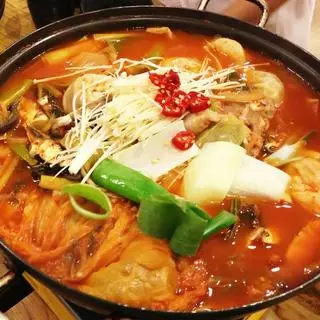 Hình ảnh Lẩu kim chi