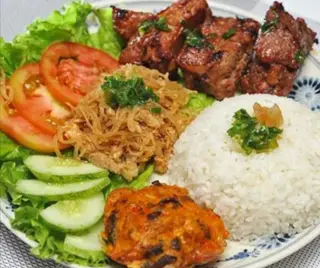 Hình ảnh Cơm Sườn + Bì + Chả