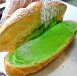 Hình ảnh Bánh mì bơ đường ổ nhỏ
