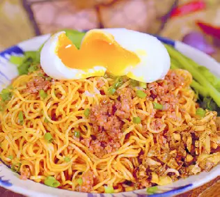 Hình ảnh Mì trộn trứng