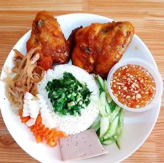 Hình ảnh Cơm gà đặc biệt