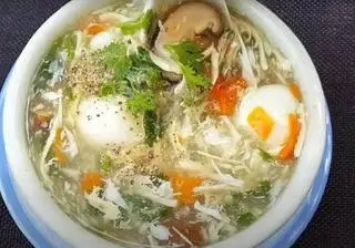 Hình ảnh Súp Cua Gà Xé Trứng Cút