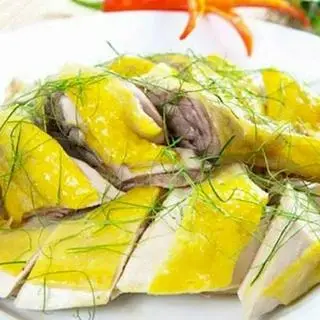 Hình ảnh Gà chặt góc tư và gỏi
