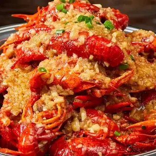 Hình ảnh Tôm hùm đất xào tỏi (蒜蓉小龙虾)