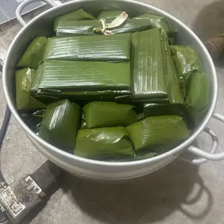 Hình ảnh Bánh gói trứng cút