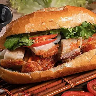 Hình ảnh Bánh mì heo quay