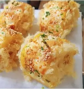 Hình ảnh Bánh mì dừa chà bông