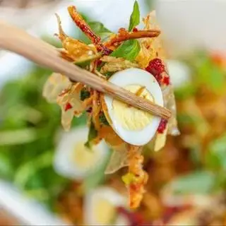 Hình ảnh Bánh tráng trộn fulltopping