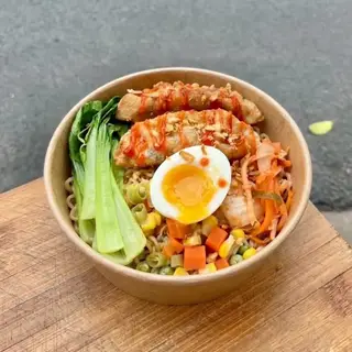 Hình ảnh Mỳ Trộn Mandu Hải Sản+ Trứng+ Tốp Mỡ