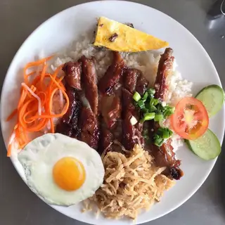 Hình ảnh Sườn bì chả ốp la