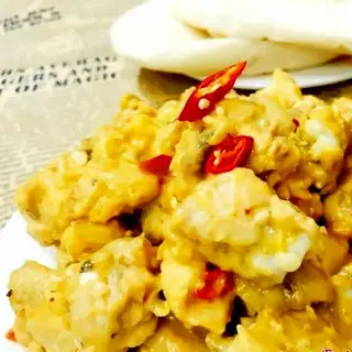 Hình ảnh Gà không xương nhỏ sốt phô mai trứng muối