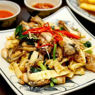 Hình ảnh Ếch xào măng cay