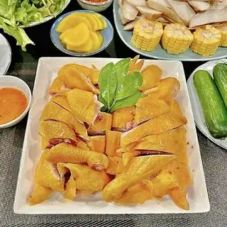 Hình ảnh Gà ủ muối thảo mộc