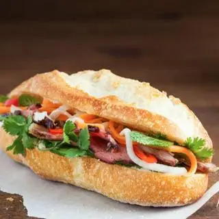 Hình ảnh Bánh mì Nam ú đặc biệt