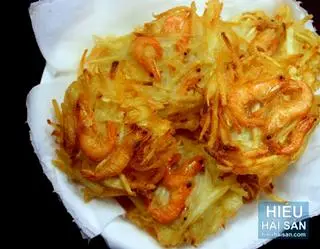 Hình ảnh Bánh tôm khoai lang chiên giòn