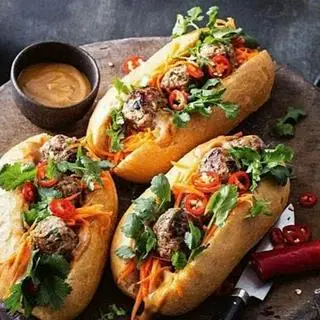 Hình ảnh Bánh mì jambon - pate thập cẩm
