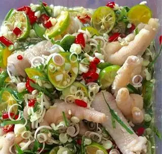Hình ảnh Chân Gà Sả Tắc - Phần Nhỏ