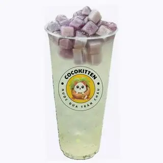 Hình ảnh Nước dừa trân châu khoai môn (500ml)