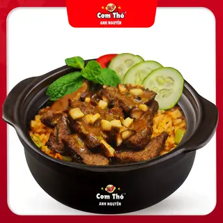 Hình ảnh Cơm thố bò sốt nấm