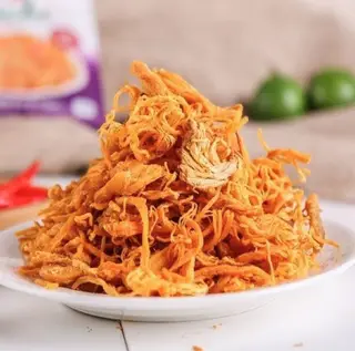 Hình ảnh Khô gà lá chanh nhà làm
