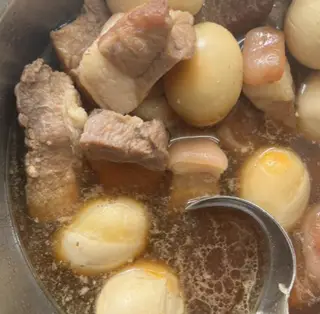 Hình ảnh Thịt kho trứng
