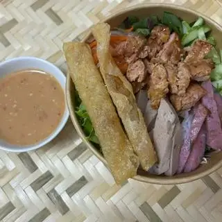Hình ảnh Bún thịt nướng đặc biệt