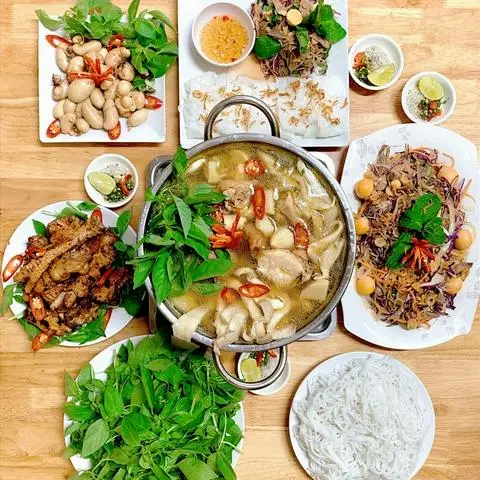 Hình ảnh Lẩu Gà Lá É Tao Ngộ - Trương Vĩnh Ký