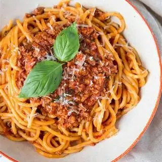 Hình ảnh Mỳ Ý spaghetti sốt hoàng kim thịt bằm